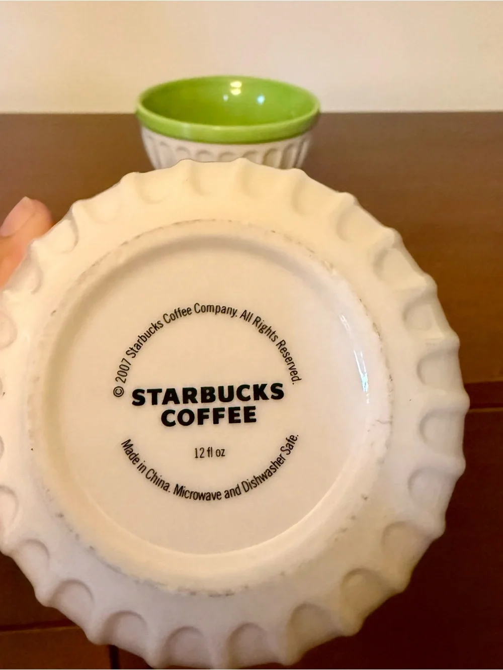 Starbucks 2007 Ice Cream Bowls 12 oz Ceramic Set of 2 - Red & Green